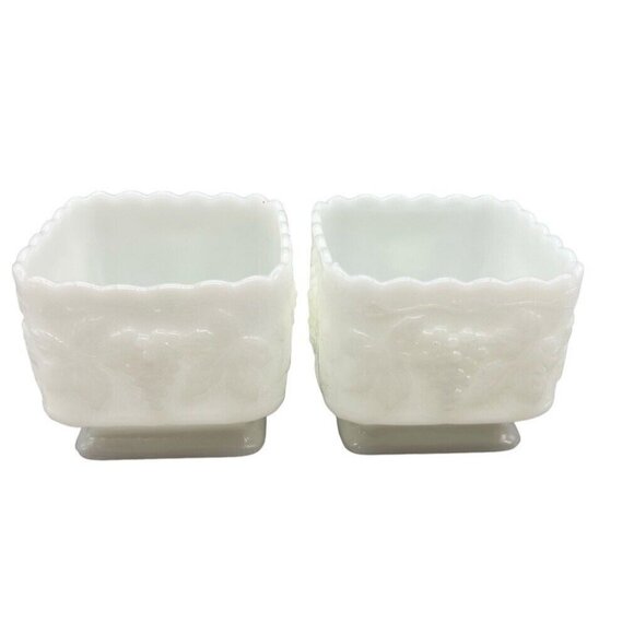 Vintage Anchor Hocking Milk Glass Square Grape Footed Planter Candy Dish EUC - Picture 1 of 13